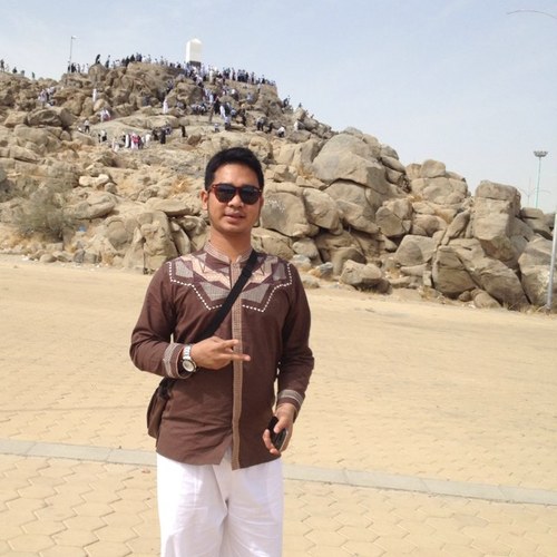 Putra17Aditya's profile picture. 