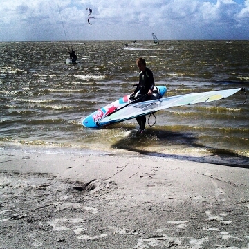 Windsurf geek.