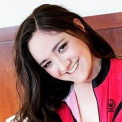 RunningJayhawk's profile picture. Adgal by day. Mom by night. Ironman by love of pain.  Writer by hope. Hoser by birth. Mexican by marriage. Chicagoan by 3. Kansan by choice. Jayhawk by genius.