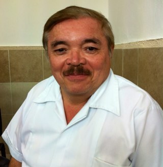 Médico General , Master en Salud Publica, Diplomado en Administracion Hospitalaria.