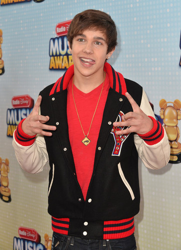 ClarkstinMahone's profile picture. sucking on clark 24/8