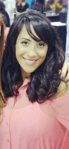 Cosmetic junkie+food junkie+fashion junkie= ME!!!