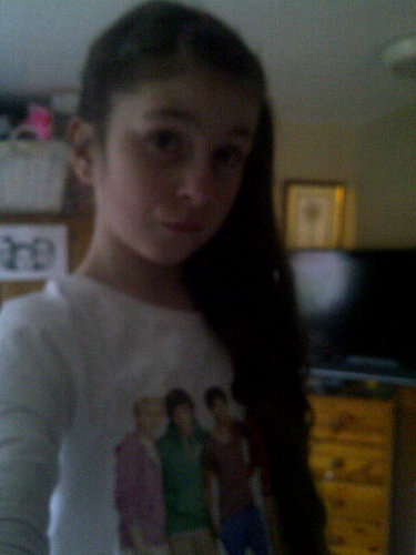If u follow me I will follow u back xx :) what's upp:L xxx