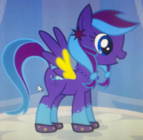 hello im purple wing if you know i love to fly and i have no home and i live in a cloud all alone my marefriend is @Mlp_syrusa