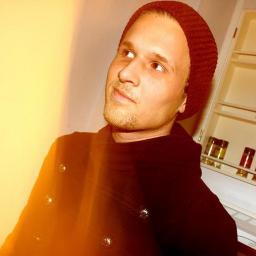 KlarVaket's profile picture. Unfortunately, I'm not in the running towards becoming America's next top model.