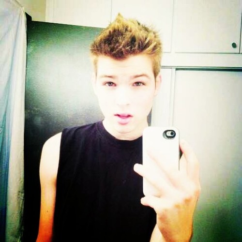 Hey, it's Levi Mitchell. I'm in the new boyband called The BoyBand Project. Christian. 15. Single. Gay. {FL/RP}