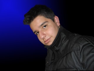 Intérprete y actor.