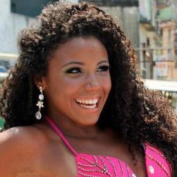 Musa Do Caldeirão 2012, Rainha do Carnaval De 2013 e agora é Rainha Da Bateria Da Mangueira De 2014 MUITO FELIZ PERFIL OFICIAL
