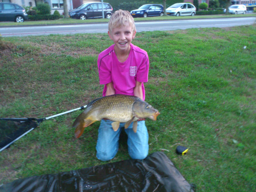 reinierb98's profile picture. okeu