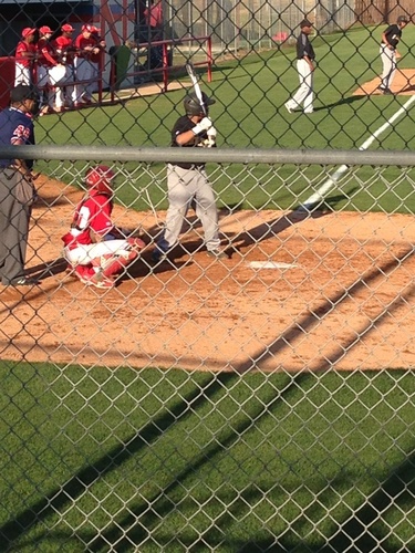 I am a funny person and likes to chill with the fam........Love to play baseball.......1)God 2)Family 3)Baseball