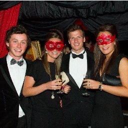 University of Birmingham Student, Studies Geography/Geology, UOBHC 1st Team. Lives in Oxfordshire