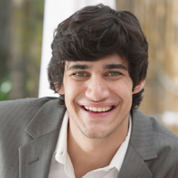 Pequeno empresário e empreendedor carioca. Liberal de direita.