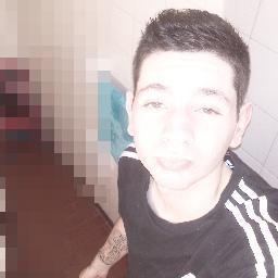 Nacii de un huevo :D
