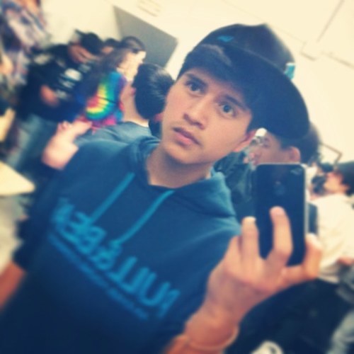 Realizando un sueño.
Let's dance all night.