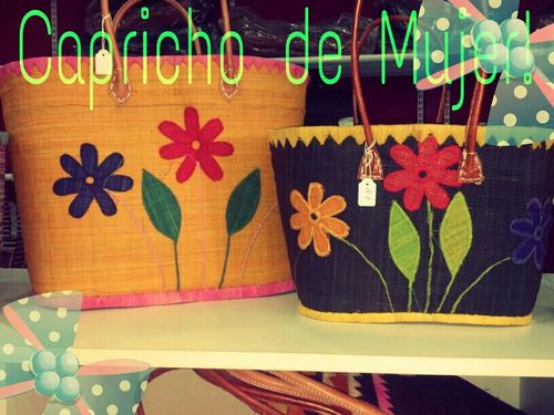 Bolsos,Pañuelos,Coplementos al mejor precio háganos sus pedidos nos encargamos de todo Síguenos en TUENTI:Capricho de mujer,y en FACEBOOK:Bolsos y complementos.