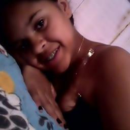 pra quem nao me conhece sou louca ,ciumenta,amiga,feliz da vida e que adora aventura