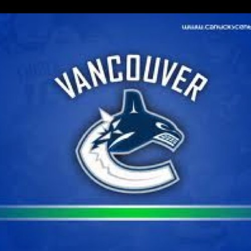 I love hockey!!! it is my life.Dangle,Snipe,celly thats my motto.