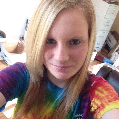 I'm kaylie ! I Ermm love music ! and life itself ! I have one direction infection all the way :) 13 years. #ithinkpoliticsarescrewedup! #ilovemusic3