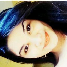 Ariana, estudante,simpática e determinada.