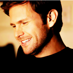 Soy Alaric Saltzman, por ahora profesor, #Dalaric infinite, y siempre miembro del #teamalcoholicosnoanonimos #CrónicasVampíricas_Es