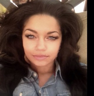 Follow @FuckWithJessie_ doe.