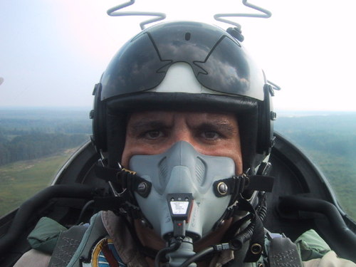 Retired Navy vet currently serving as a rubber dog 💩 hauler.  🚫 DMs - 🚫 Porn - English Only.