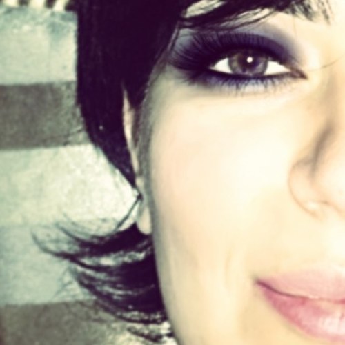 zarinosrati's profile picture. Extremely active and energetic ;;) ask my friends if u don't believe me :p