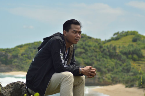 YulianHachie's profile picture. 