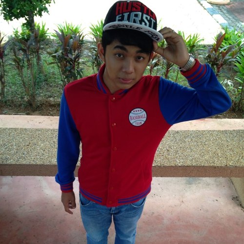 Hai , Nama Saya Syafiq Useng , 15 tahun , Saya pemalu orangnya #JUST SIMPLE