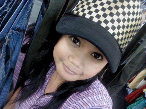 SeOrang yg Manja , Friendly ♥ Happy Go Lucky ☆ Xske sOmbOng2 Tau ♥ Sape2 yg Gune BB tu Don't 4get Add Me Okey ☆☆ ;)♬ 2985DFA3♬ #Team Wehh