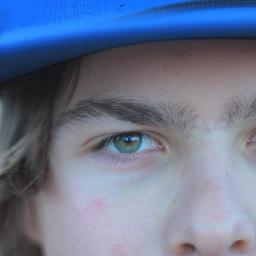 Bozway1000's profile picture. student, snow, skate, beers.