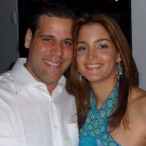 scastl's profile picture. Imaging specialist, reading the story behind the pictures. Mom to the Triunvirate! Music guru. Zealous reader. Charming sarcastic remarks maker. Foodie wannabe.