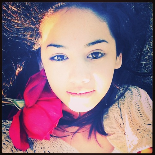 loves justin bieber, jc, chriestian beadles and selena and my bffs