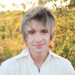 Hey! I am Colton from The Colton and Zara Band. I sing, play uke, guitar, and love making friends. So, lets be friends! 
http://t.co/QpCxyAh9o2