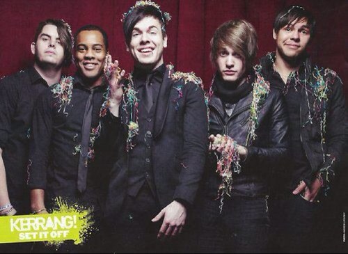 SIOOregonFans's profile picture. Hey! Set It Off fans! this is the Oregon Street Team Leader! follow & @reply/DM me if you want to help Set It Off! Im also the lead singer of Morbid Lullaby!