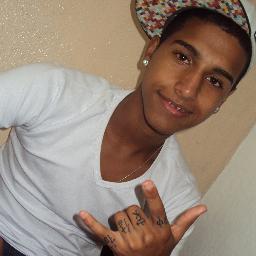 Ser feliz é minha meta (...)