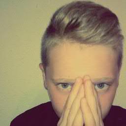 yllii7's profile picture. 