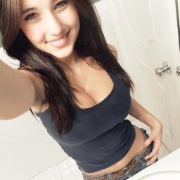 angelam26499325's profile picture. Perdida en este gran mundo llamado Twitter. Catala/Andaluza y viviendo en Albacete que mas de puede pedir.