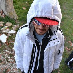 Youtuber cu multe hobby-uri care încearcă să le transforme in munca lui.De cand am descoperit Internetul viața mea s-a schimbat în mai bine,si sper ca si a ta.