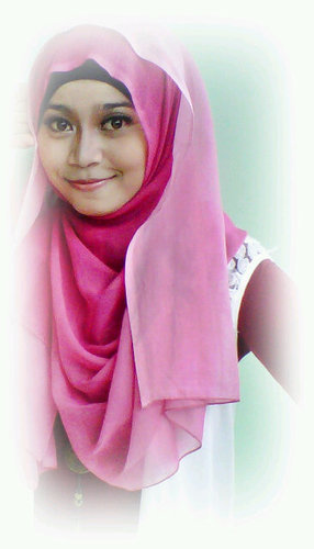 Female (22) || indonesian || dance education Yogyakarta state university '09|| arts teacher ||wsb voc high school 1|| islam