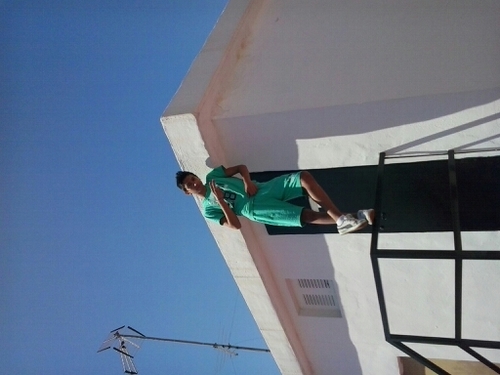 an_hank's profile picture. amigos y familia,pero tu aun que estes con el piensas en mi