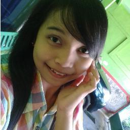 Interested in Mickey and Minnie Mouse :))

orang na :  simpLe, imud kata ibuk, pemaLu (tapi kadang juga maLu2in :P)