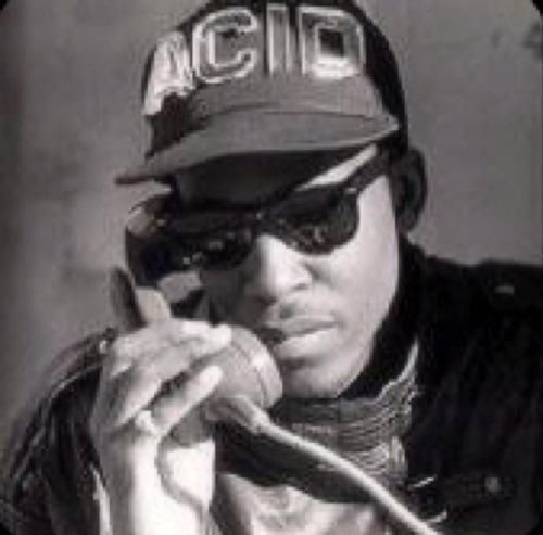 casterlancaster's profile picture. QueA6? 20pacá 5mplejos, 100teló, 5mentarios.