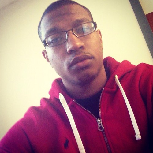 21. College Student. My freestyle rapping career didn't work out, so I made a twitter instead. I’m not smart, I just wear glasses. I apologise in advance.