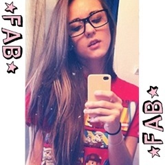 CamSalvat0re's profile picture. Lesbian or whatever.