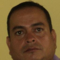 T.S.U. en Electrónica, viviendo en Barquisimeto , con su lindo hijo