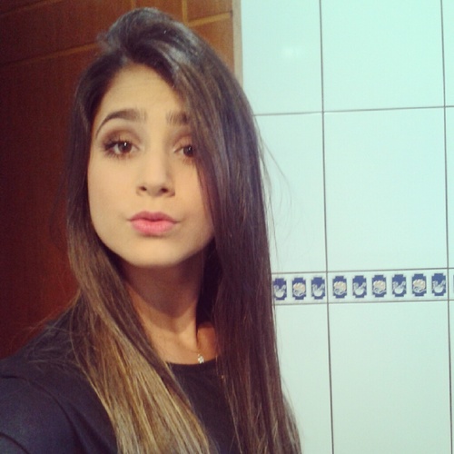 A vida é muito curta, então quebre as regras, perdoe rapidamente, beije lentamente, ame de verdade e ria descontroladamente !