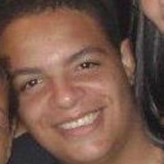 Sou muito divertido, simpático, alegre e extrovertido