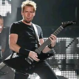 Por un concierto de @nickelback en Ecuador!!!