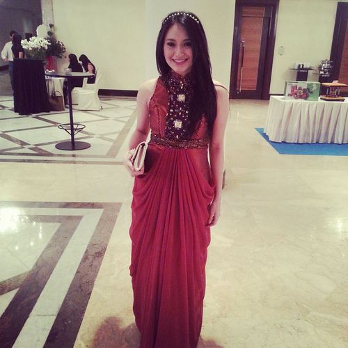 mc / presenter - female singer / modelling cp. herry +62 811-1072-623